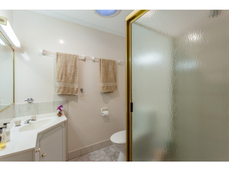 4 Selkirk Court, Highfields QLD 4352