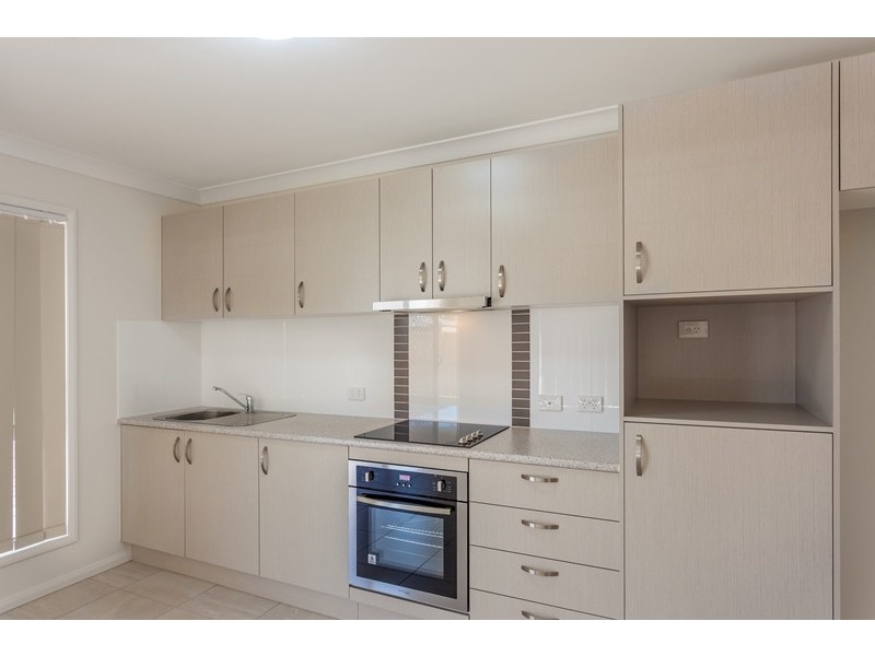 1/5 Bishop Street, Cambooya QLD 4358