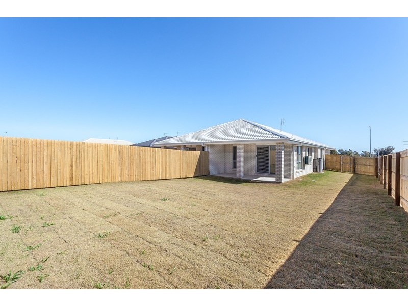 1/5 Bishop Street, Cambooya QLD 4358