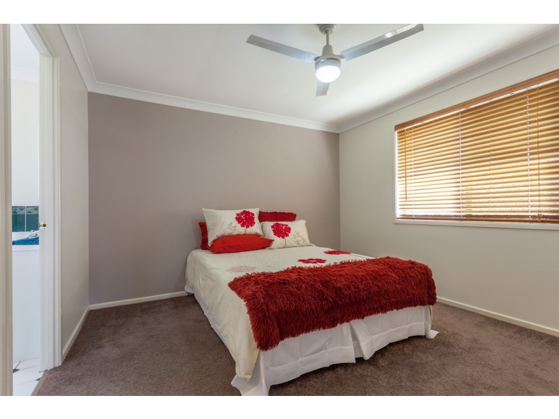 13 Lobwein Court, Middle Ridge QLD 4350