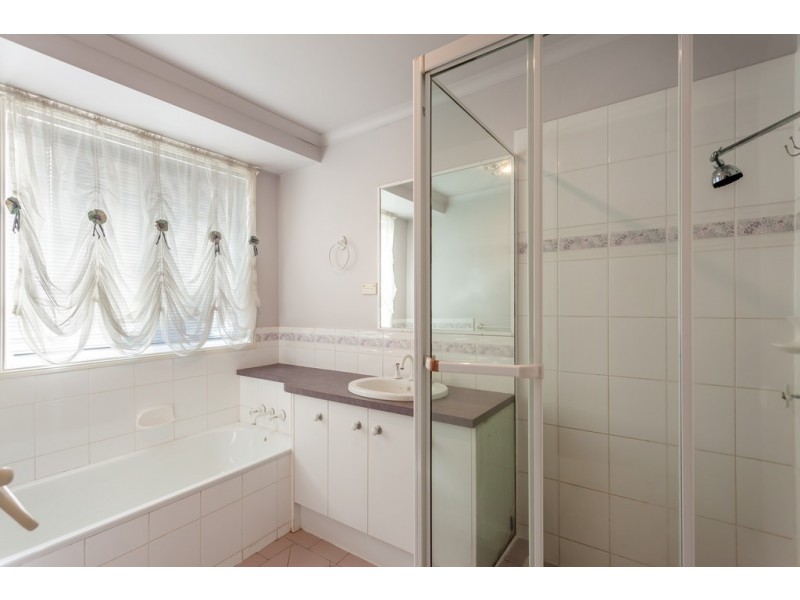 97 Hursley Road, Glenvale QLD 4350