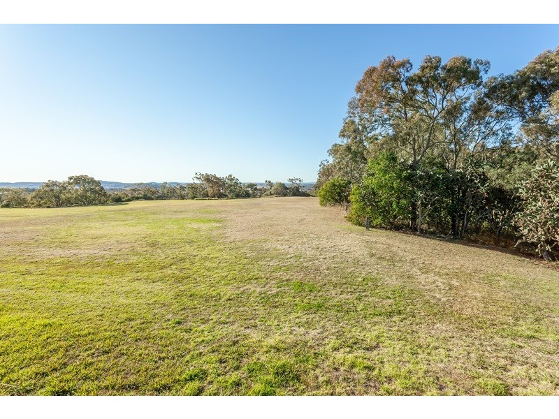 26 Moore Crescent, Wilsonton QLD 4350