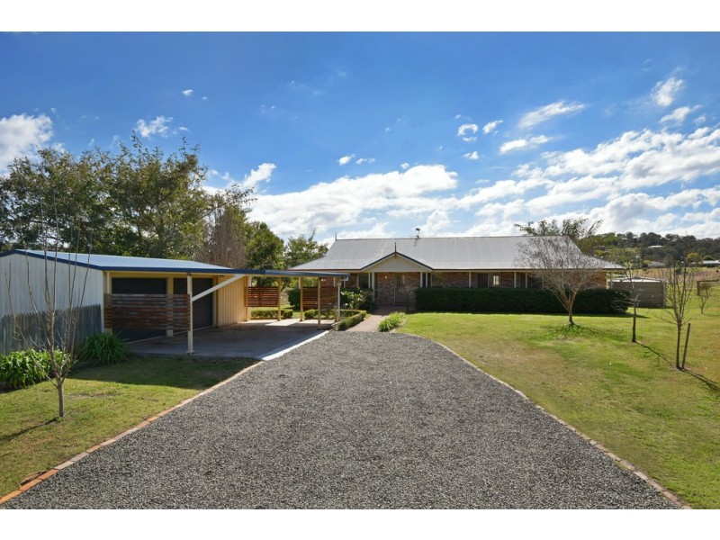 12 Andrews Court, Hodgson Vale QLD 4352