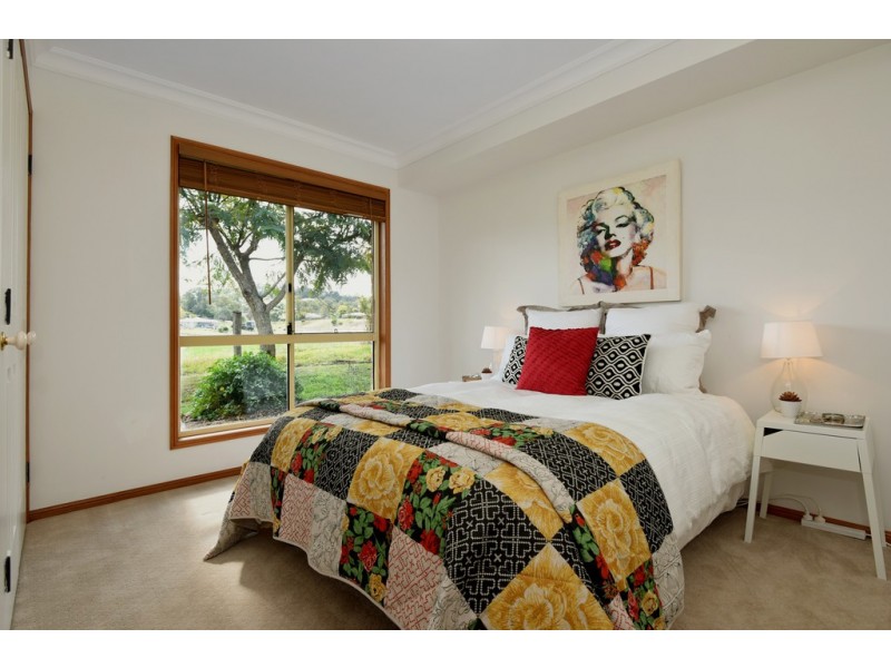 12 Andrews Court, Hodgson Vale QLD 4352