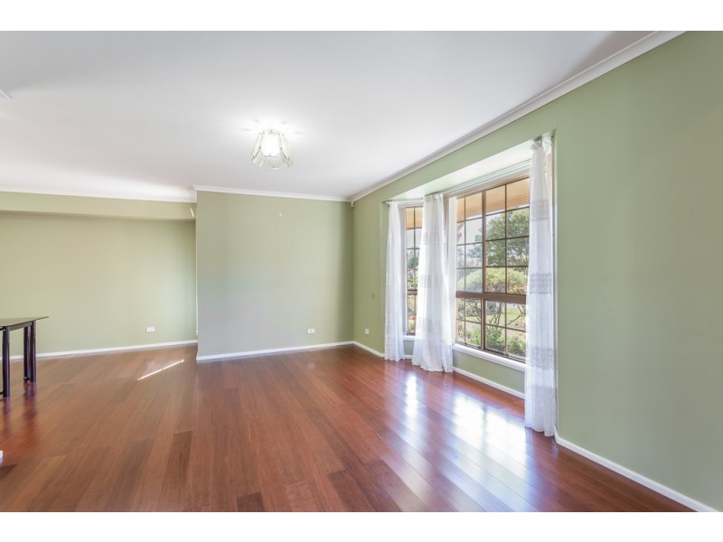 19 Lorraine Crescent, Centenary Heights QLD 4350