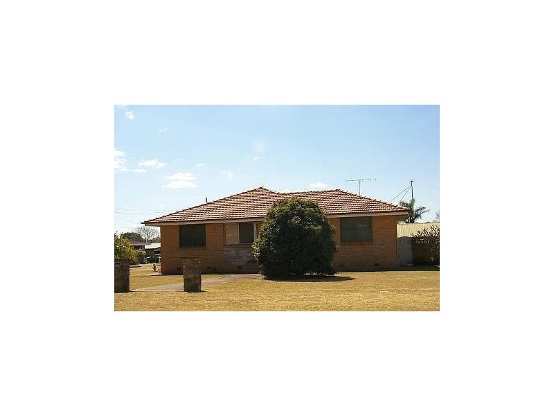 23 Eiser Street, Harristown QLD 4350
