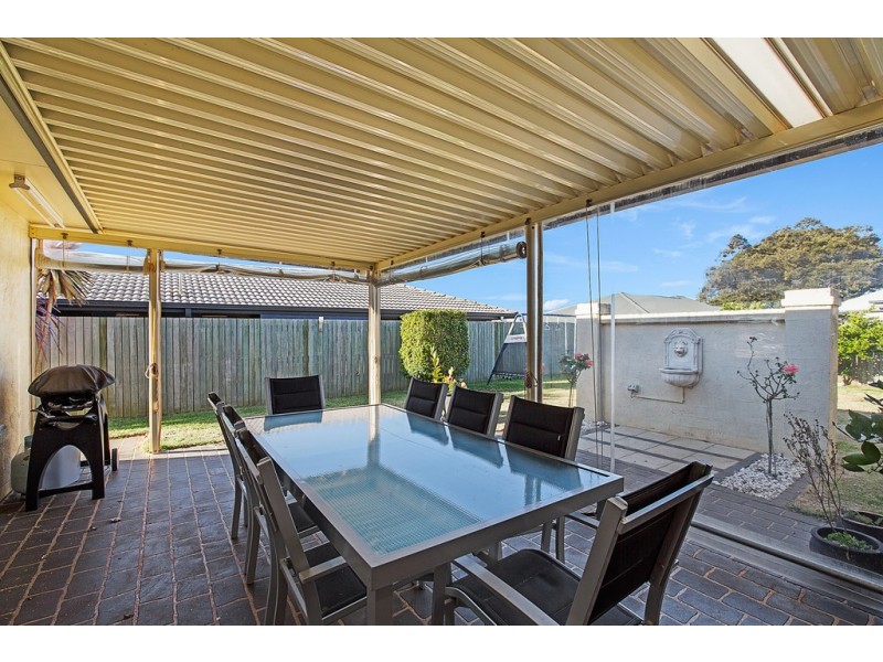 10 Scullin Street, Middle Ridge QLD 4350