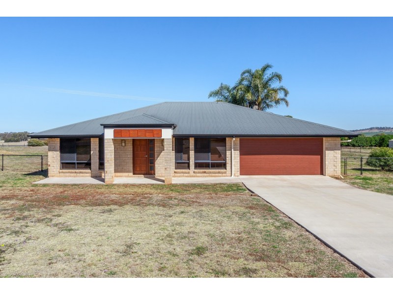 11 Laura Court, Glenvale QLD 4350