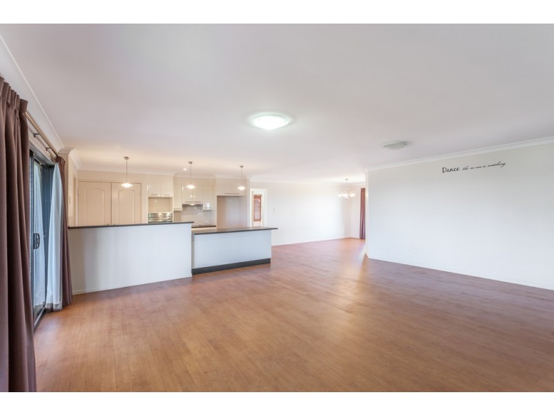 11 Laura Court, Glenvale QLD 4350