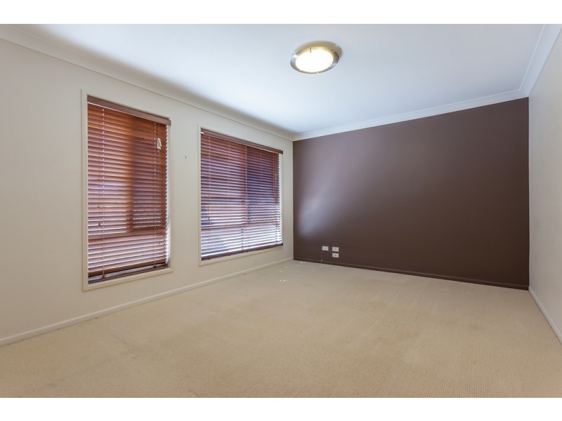 11 Laura Court, Glenvale QLD 4350