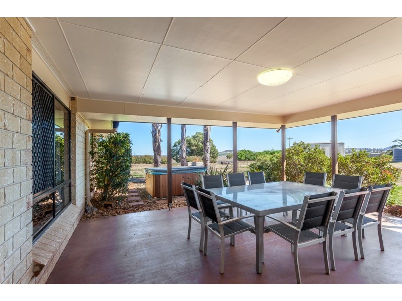 11 Laura Court, Glenvale QLD 4350