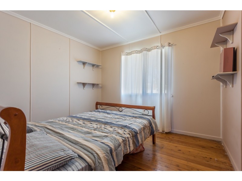 1 McLeish Street, Harristown QLD 4350