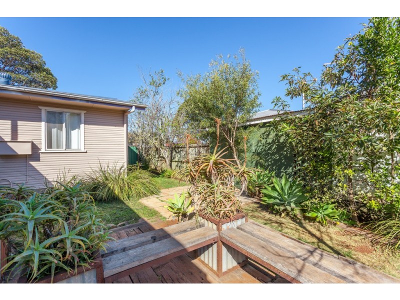 1 McLeish Street, Harristown QLD 4350