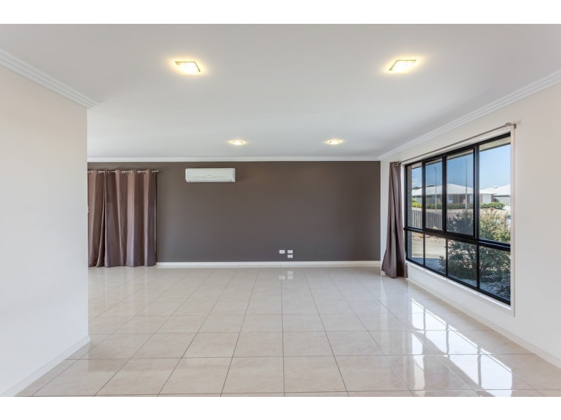 11 Grandslam Street, Glenvale QLD 4350