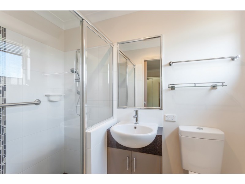 11 Grandslam Street, Glenvale QLD 4350