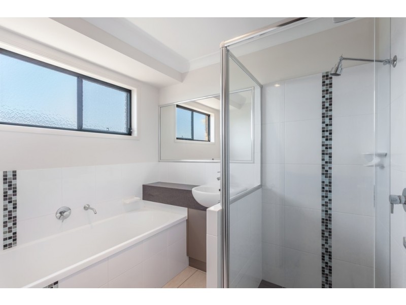 11 Grandslam Street, Glenvale QLD 4350