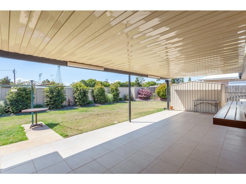 11 Grandslam Street, Glenvale QLD 4350