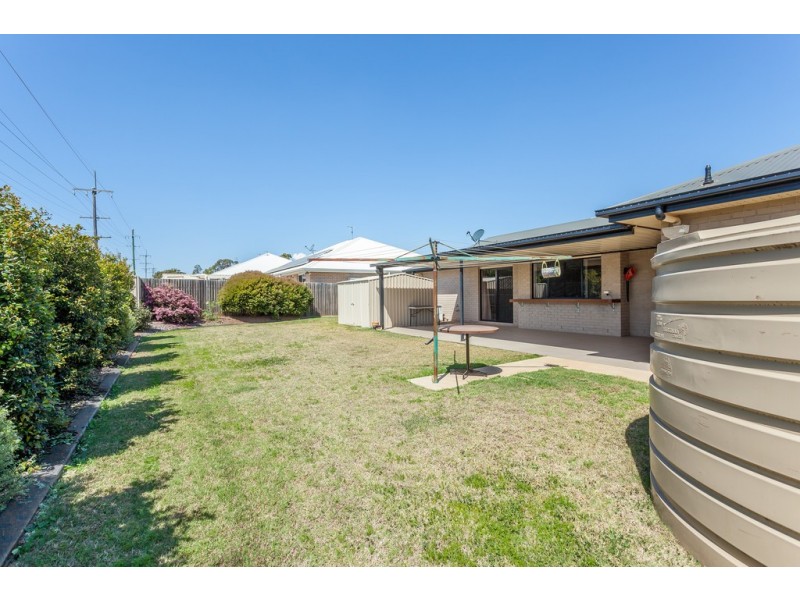 11 Grandslam Street, Glenvale QLD 4350