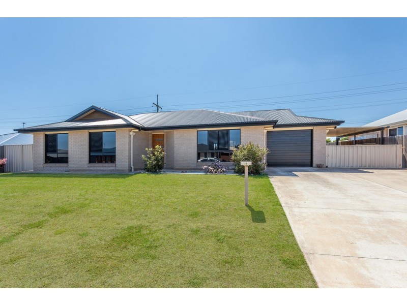 11 Grandslam Street, Glenvale QLD 4350