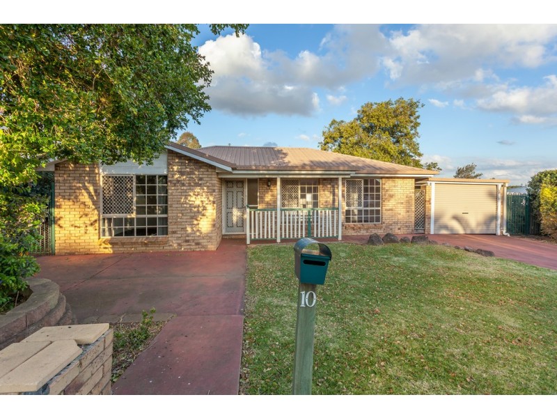 10 Moore Crescent, Wilsonton QLD 4350