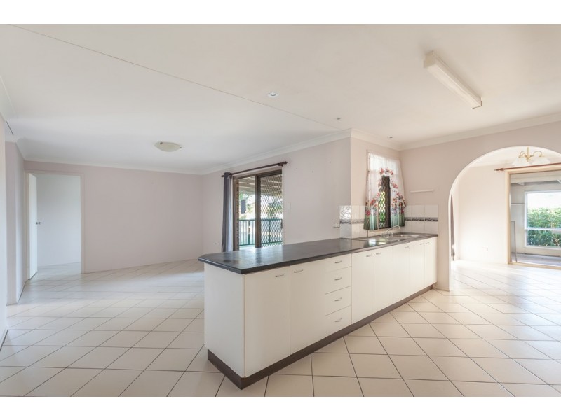 10 Moore Crescent, Wilsonton QLD 4350