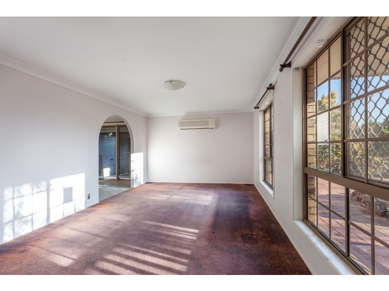 10 Moore Crescent, Wilsonton QLD 4350