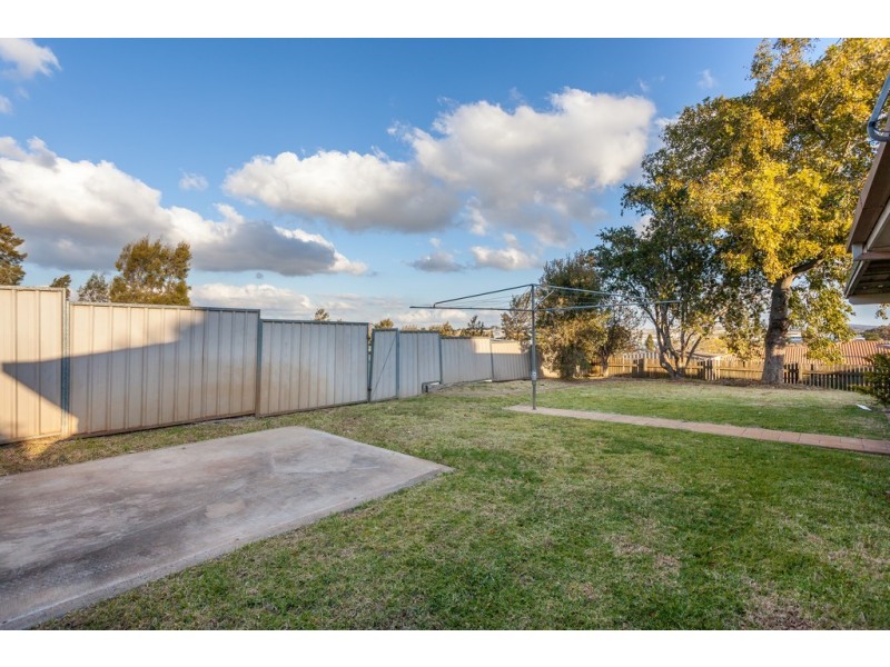 10 Moore Crescent, Wilsonton QLD 4350