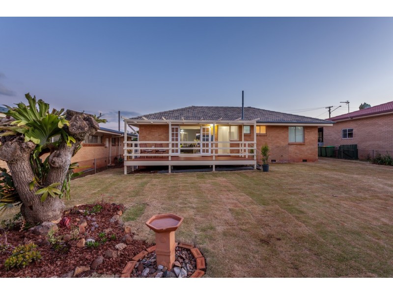 11 Doherty Street, Rockville QLD 4350