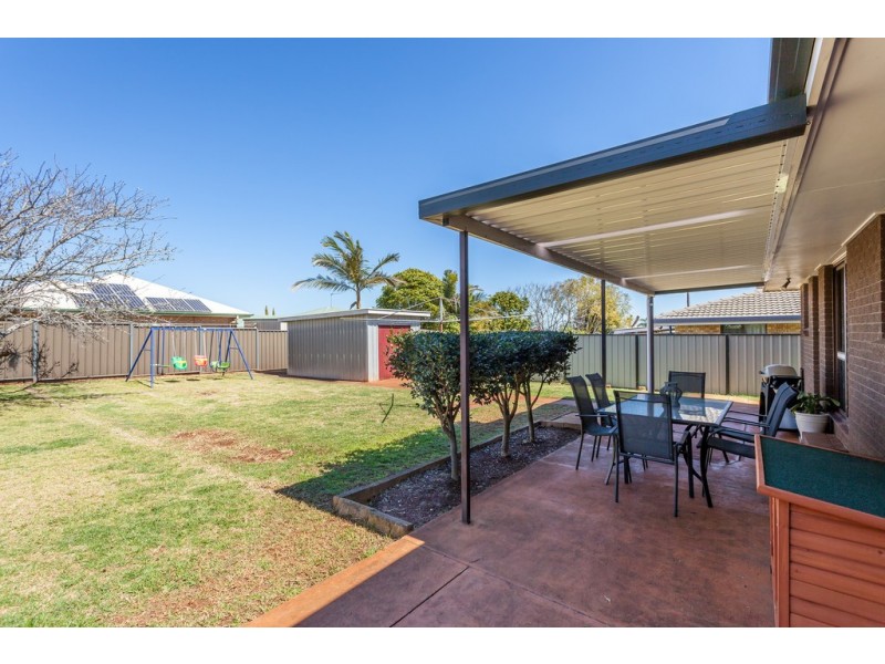 41 Cabarita Crescent, Glenvale QLD 4350