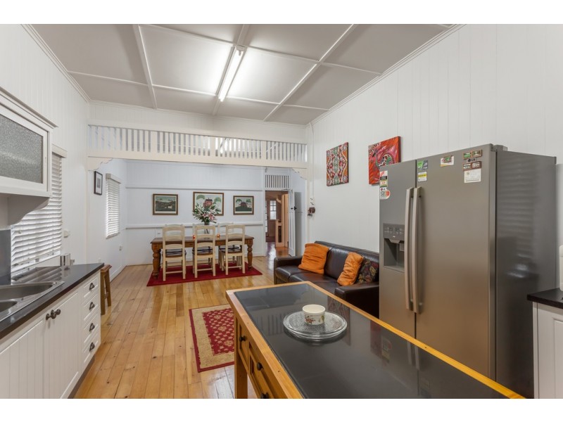 163 Long Street, South Toowoomba QLD 4350