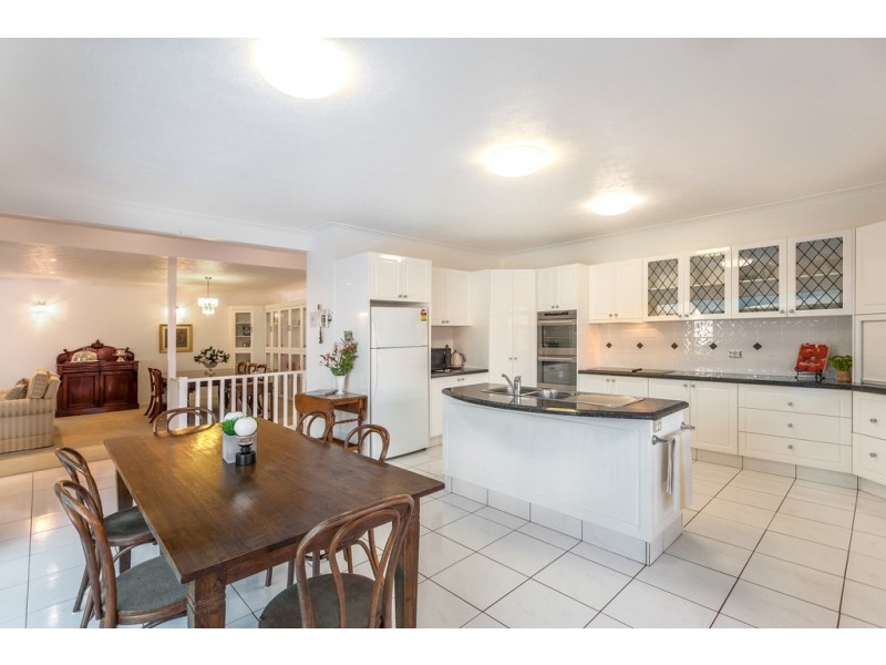 6 Llanwynne Court, Middle Ridge QLD 4350
