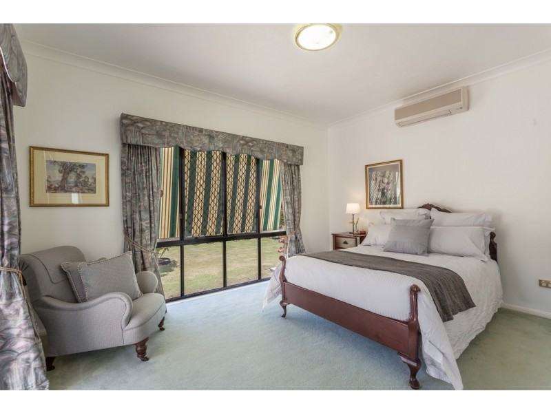 6 Llanwynne Court, Middle Ridge QLD 4350