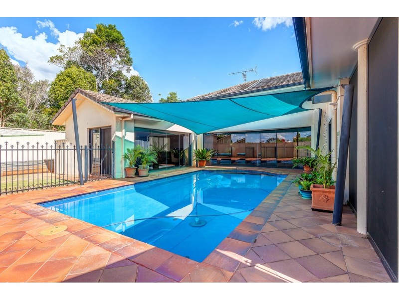6 Llanwynne Court, Middle Ridge QLD 4350