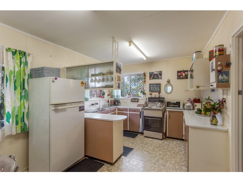 46 Jellicoe Street, Mount Lofty QLD 4350