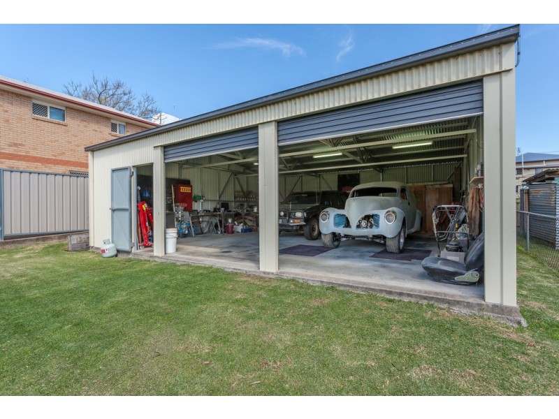 9 Pechey Street, South Toowoomba QLD 4350