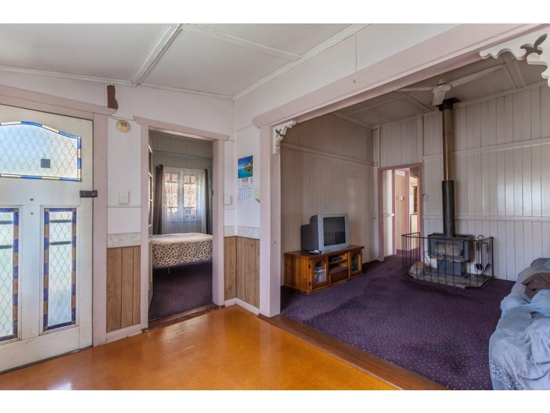 9 Pechey Street, South Toowoomba QLD 4350