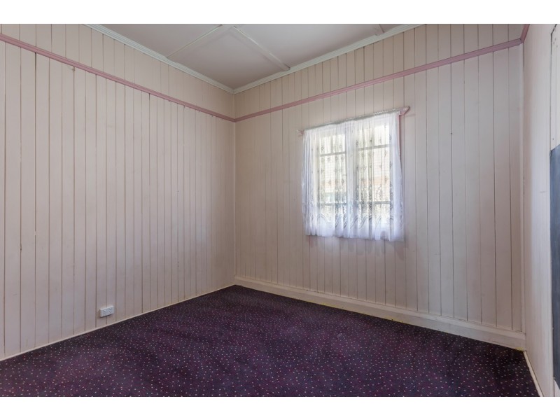 9 Pechey Street, South Toowoomba QLD 4350