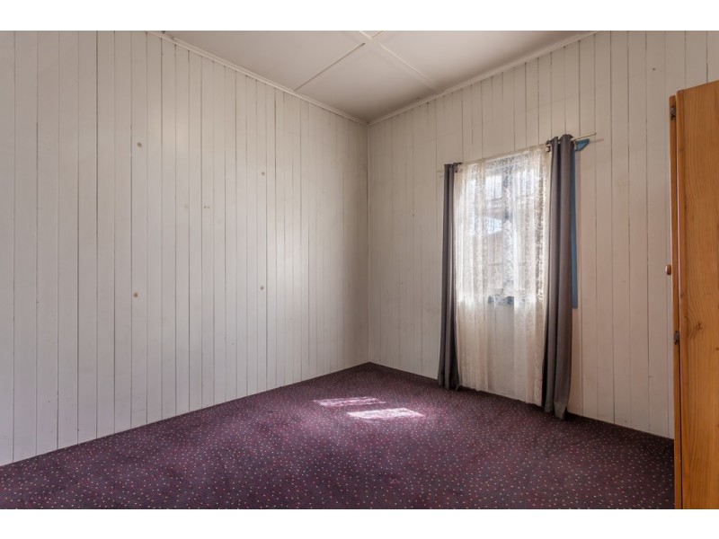 9 Pechey Street, South Toowoomba QLD 4350