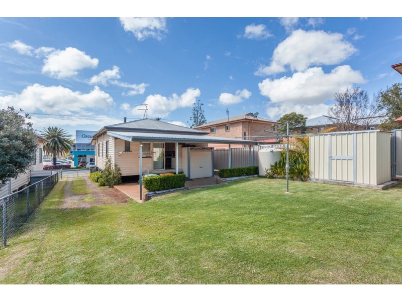 9 Pechey Street, South Toowoomba QLD 4350
