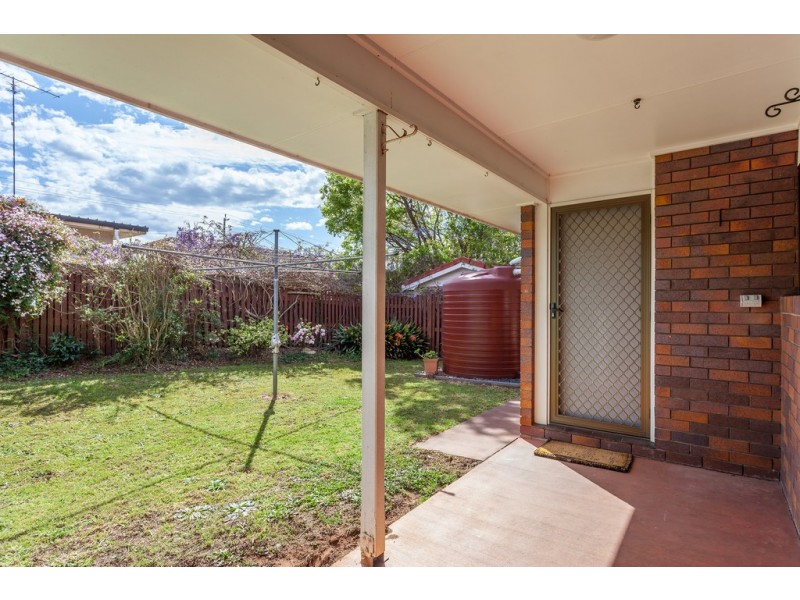 2/61 Agnes Street, Centenary Heights QLD 4350