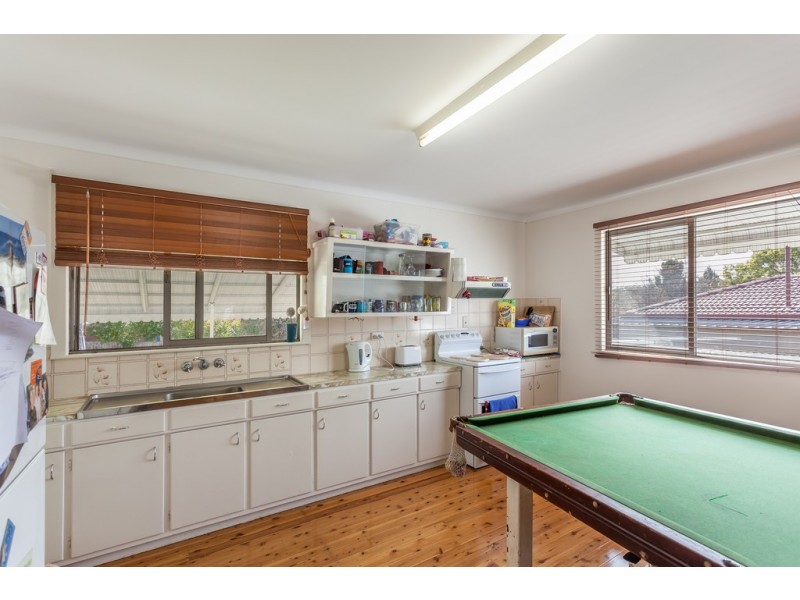 9 McNamara Street, Centenary Heights QLD 4350