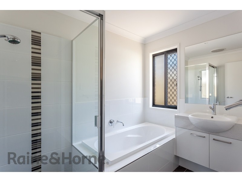 22B Weetwood Street, Newtown QLD 4350