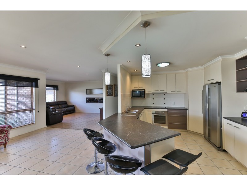 12 Jacquelyn Court, Oakey QLD 4401