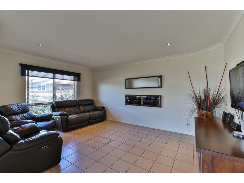 12 Jacquelyn Court, Oakey QLD 4401