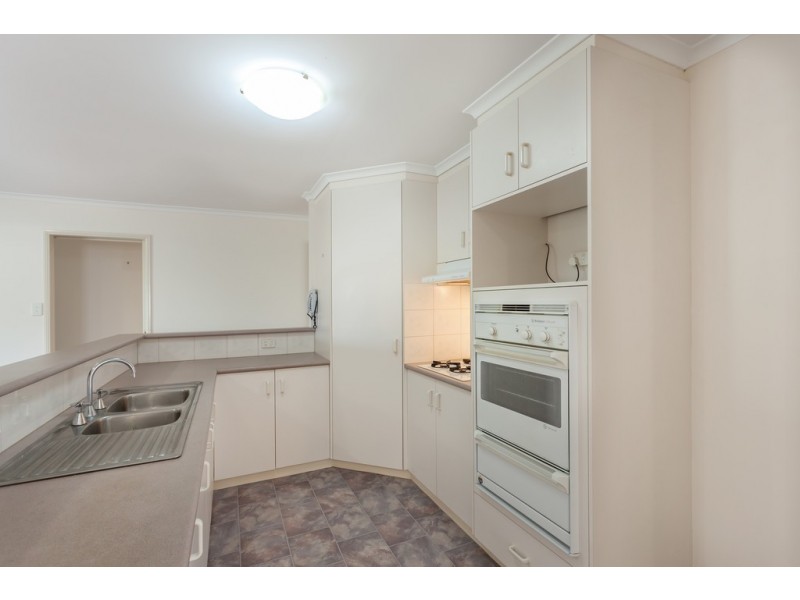 7 Daisy Court, Middle Ridge QLD 4350