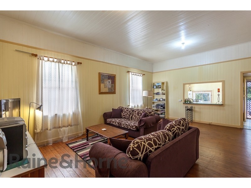 3 Chamberlain Street, North Toowoomba QLD 4350