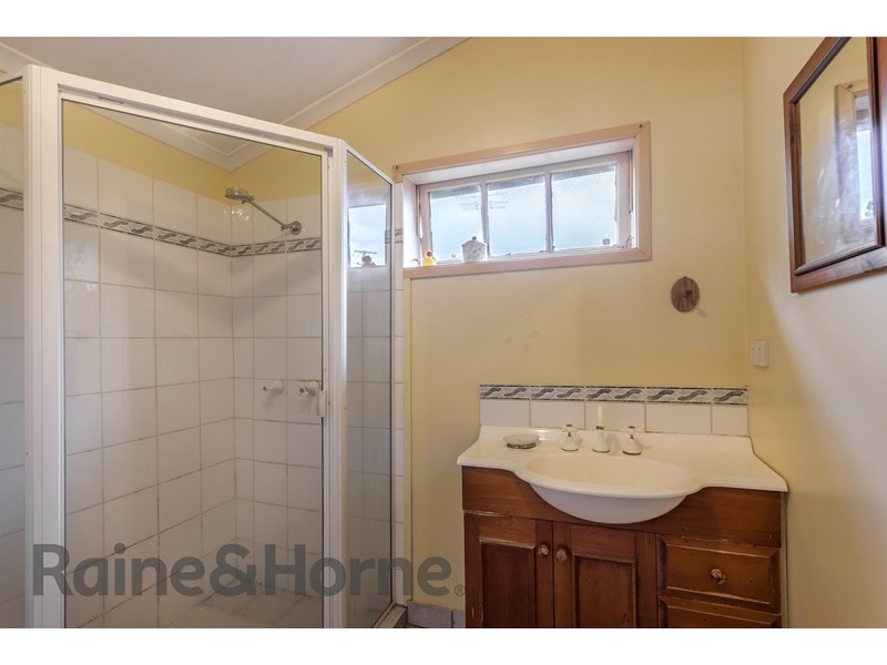 3 Chamberlain Street, North Toowoomba QLD 4350