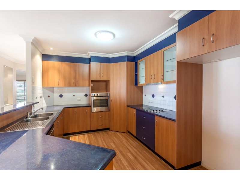9 Chifley Court, Middle Ridge QLD 4350
