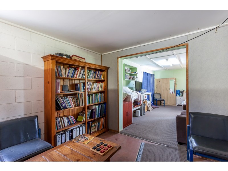 23 Perry Street, Harlaxton QLD 4350