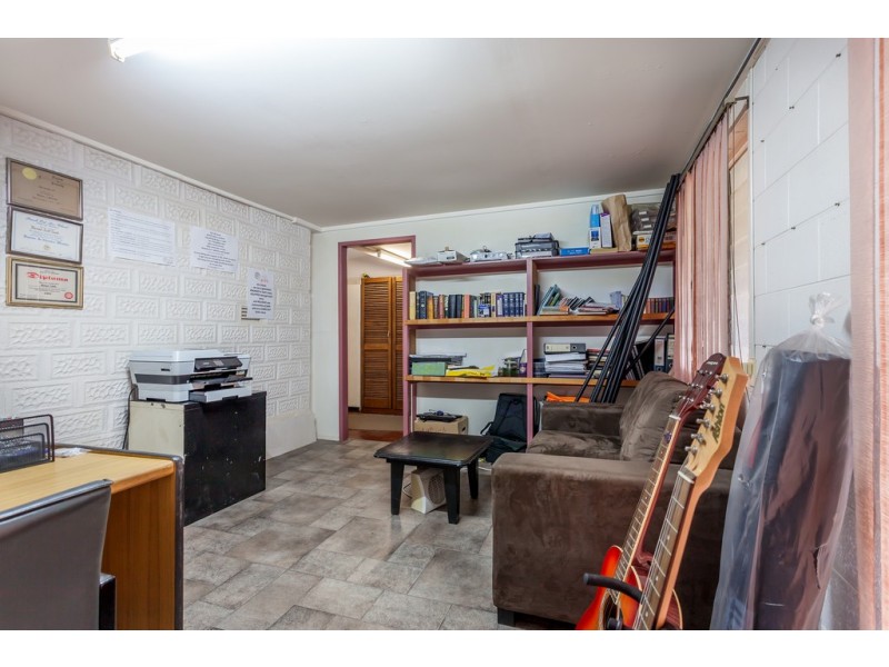23 Perry Street, Harlaxton QLD 4350